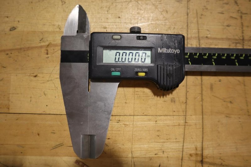 Mitutoyo Absolute Digimatic Verneer Caliper, 24"- Auction Item