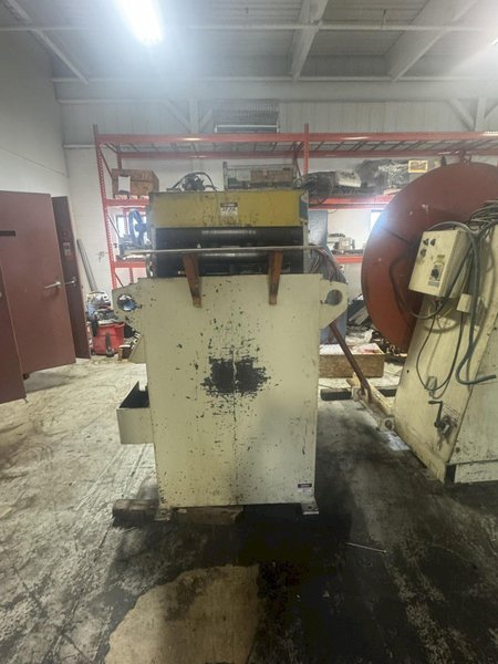 8,000 lbs. x 18&quot; Perfecto Pull Off Reel and Powered Straightener