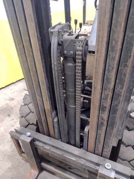 4,500 LB 1995 DAEWOO MODEL #G25S-2 PNEUMATIC TIRE LP FORKLIFT: STOCK #20235