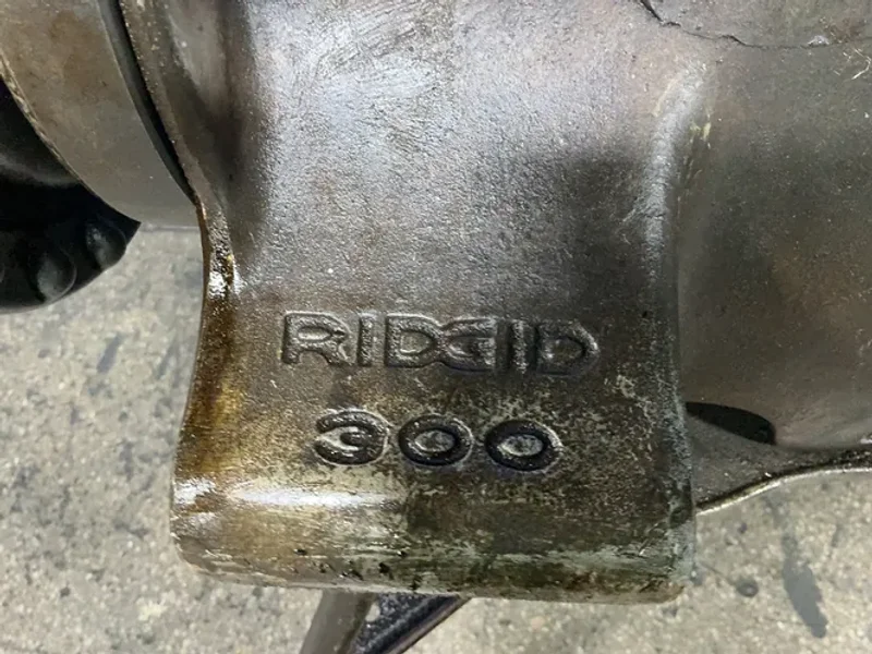 Ridgid  Pipe Threader  - 300