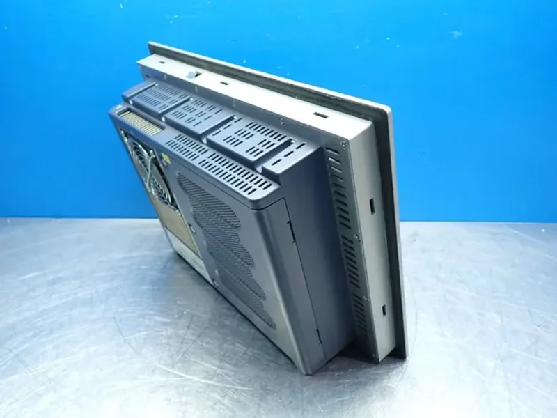 ALLEN BRADLEY 15" DISPLAY, 32GB SLC SOLID STATE STORAGE INTEGRATED DISPLAY INDUSTRIAL COMPUTER  -  6181P-15A3HW71AC