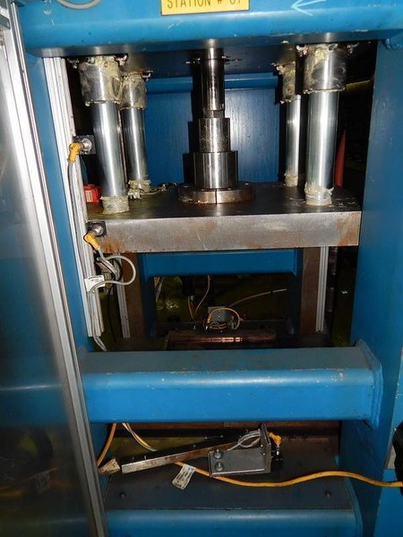 34 Ton FARGER &amp; JOOSTEN MULTIPOWER Air/Oil Press