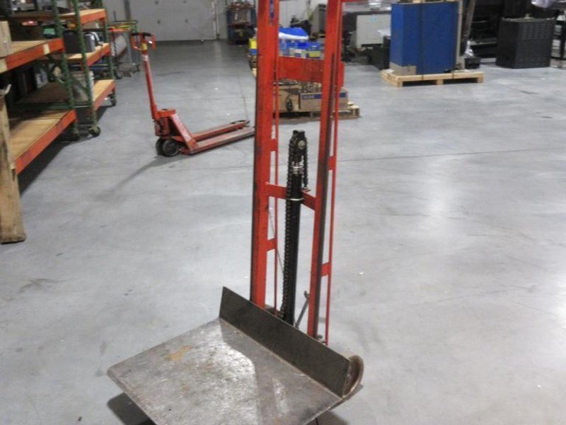 Global Die Cart 30" x 22" Platform 48" Lift Height, Foot Lever Operated - Auction Item