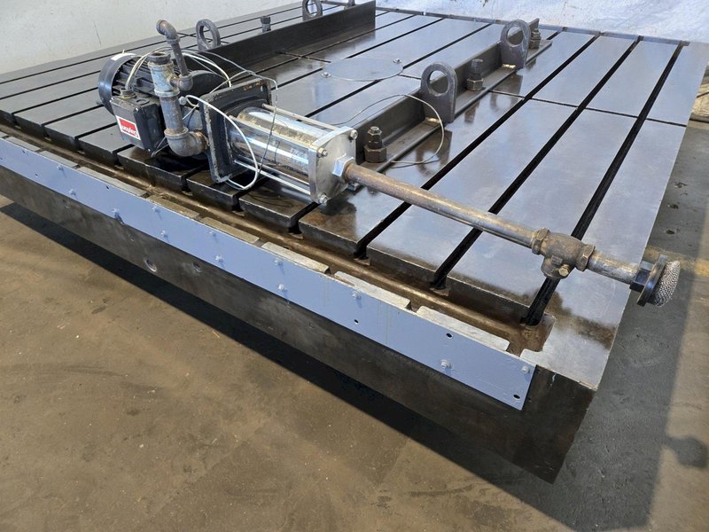 84" X 84" GIDDINGS &amp; LEWIS AIR LIFT ROTARY TABLE. STOCK #0547826