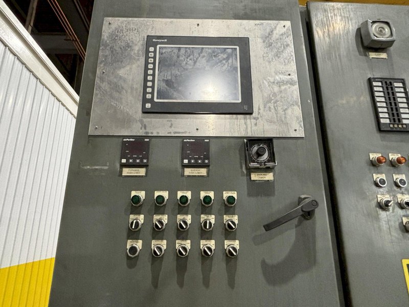 1950 DEGREE SURFACE COMBUSTION ALLCASE 3-30-48-30 GAS FIRED FURNACE: STOCK #20710