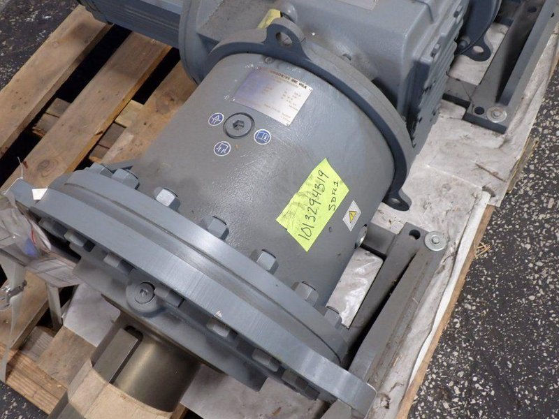 SEW EURODRIVE GEAR UNIT  -  KF107 CM112H/NR/HR/TF/AS1H/KK