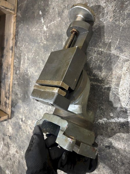 #2 CINCINNATI MILACRON TOOL &amp; CUTTER GRINDER: YOBRO #24343