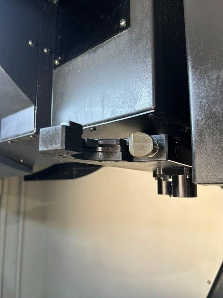 Doosan DNM 500II CNC Vertical Machining Center – 12,000 RPM Mill
