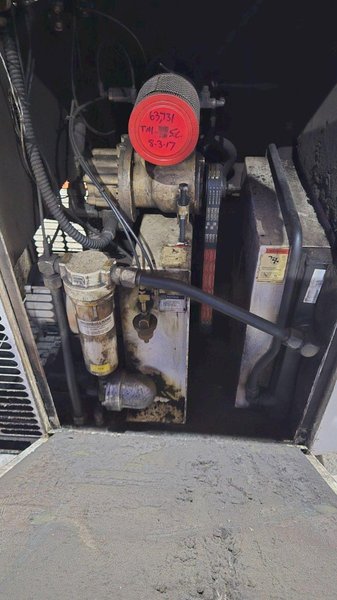 INGERSOLL RAND SSR-EP25SE 95CFM 125PSI 25HP AIR COMPRESSOR USED