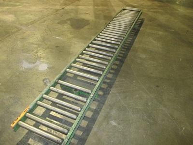 14&quot; x 10&#039; ROLLER CONVEYOR w/ SUPPORT STANDS