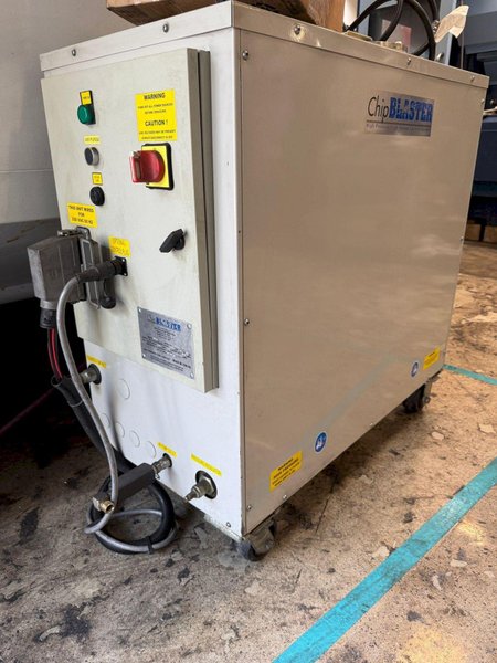 Mori Seiki NVD5000 α1B/40 CNC Vertical Machining Center – 20000 RPM Mill