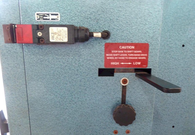 20" Doall Vertical Band Saw 2013-V3, 13" Under Guide, 30-5500 FPM, 26" x 26" Tbl., 3 HP, Excellent