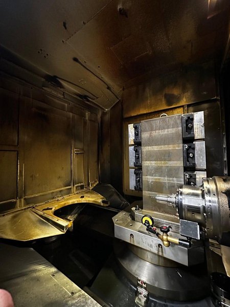 DMG Mori NHX 5000 HMC, 2017 – Full 4th Axis, TSC, ERGOline Celos M730UM Control, Chip Conveyor