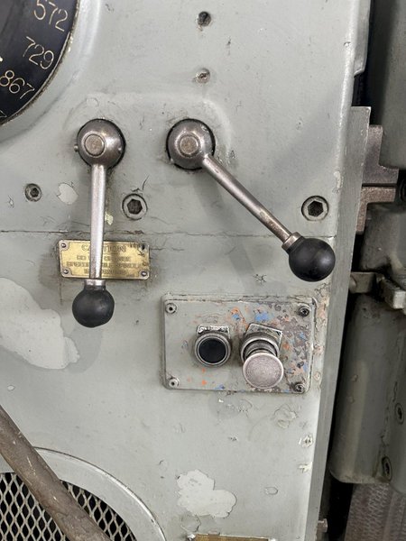 CINCINNATI NO. 4 VERTICAL MILL. STOCK # 0261724.