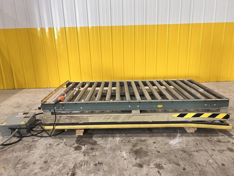 4,000 LB X 72" X 36" SOUTHWORTH MODEL #LS4-36 HYDRALUIC LIFT TABLE WITH ROLLER TOP: STOCK #20900