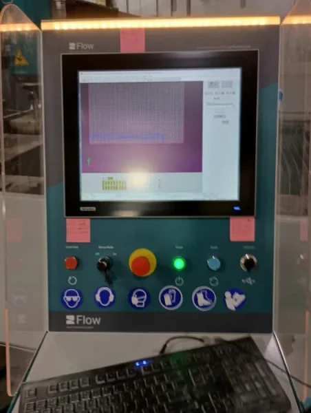 2022 FLOW MACH 200 3020 PIVOT | Waterjet Cutters