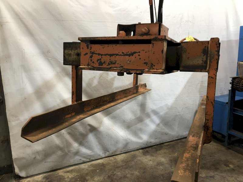 6000 LB X 84" S 30-64" WIDE BUSHMAN ADJUSTABLE SHEET LIFTER STOCK#3531