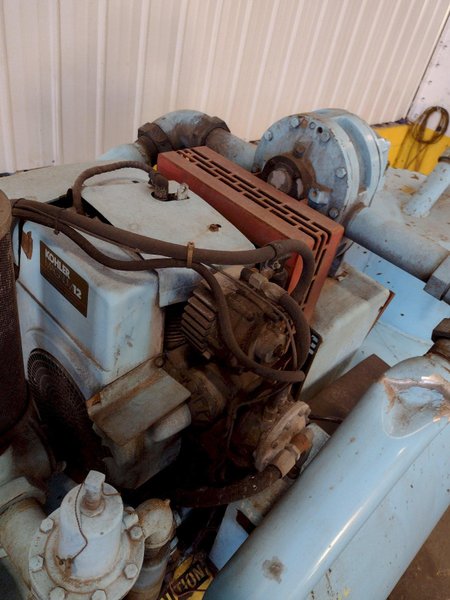 200 GALLON YELLOW BELLIED KOHLER GAS POWERED ROLLING HYDRAULIC OIL VACUUM SUMP SUCKER CART: STOCK #16072