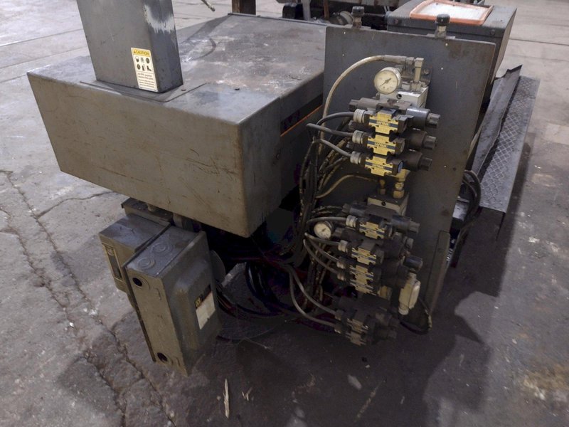18" X 24" HEM MODEL #VT120HM POWER MITER/TILT VERTICAL BAND SAW: STOCK #19132