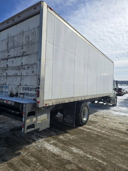 Freightliner M2 Straight Box Truck – Expeditor w/ Liftgate, 2015