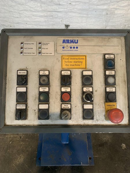 8,000 LB  X 12" ARKU AH3000/2/350/FU-4Q DOUBLE END POWERED COIL REEL/UNCOILER. STOCK # 0644723