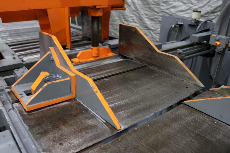 20' X 24' HEM MODEL VT130HA-60SS VERTICAL SAW: STOCK #71326