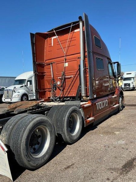 2022 Volvo Trucks VNL 64T860 Sleeper – D13, I-Shift, 6×4,