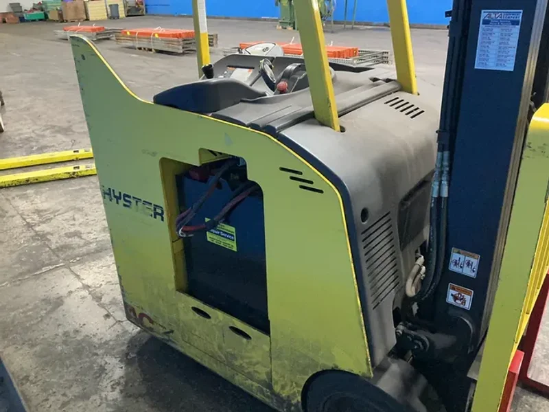 HYSTER 2850 LBS ELECTRIC STAND-UP FORKLIFT  -  E30HSD3-18