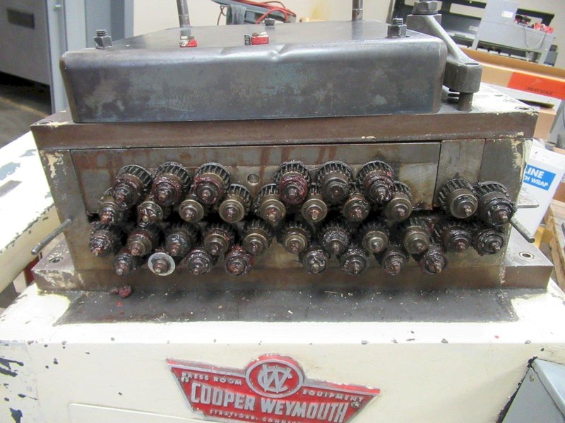 Cooper Weymouth 17-Roll Coil / Stock Straightener, 12&quot; Width Capacity