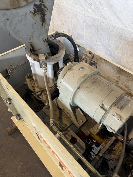FULLY REFURBISHED 300 TON VERSON C2-300-72-42T PRESS RAM. STOCK # 0469724