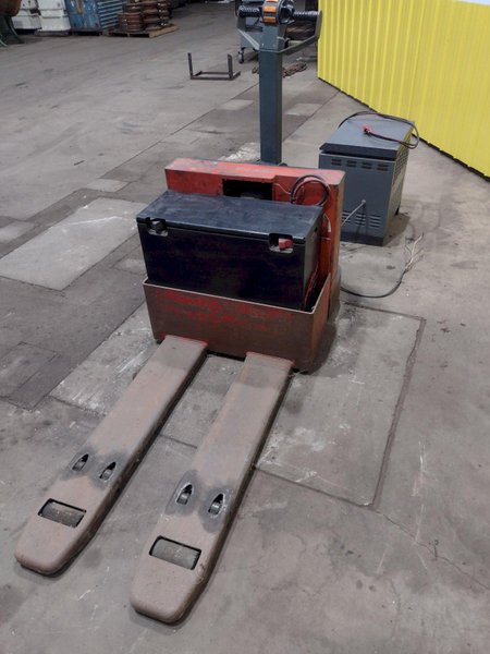 6500 LBS BT PRIME MOVER MODEL #RMX65 ELECTRIC POWER PALLET JACK: STOCK #19650