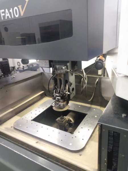 Mitsubishi FA-10V CNC Wire EDM
