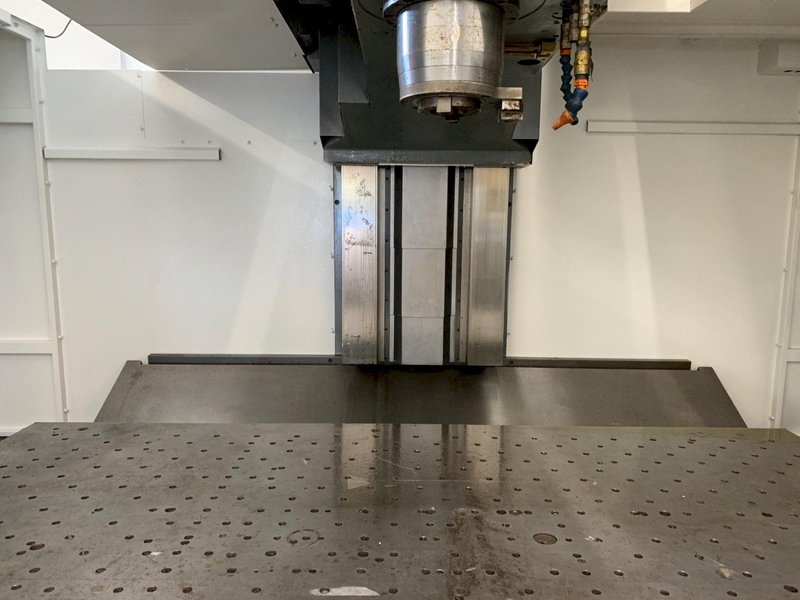 2007 MIGHTY VIPER 2100 VERTICAL MACHINING CENTER + 50 TAPER GEARED HEAD