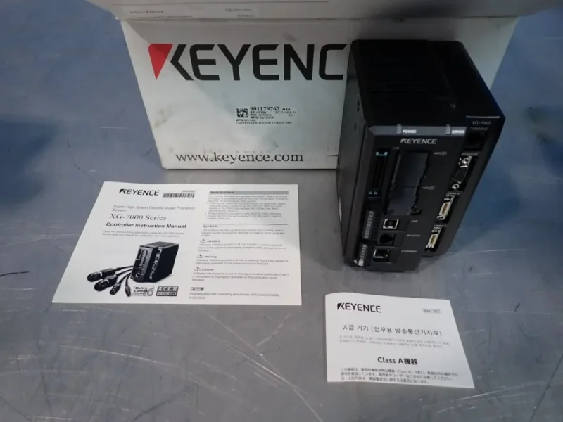 KEYENCE CONTROLLER  -  XG-7002