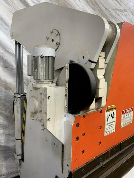 175 TON X 12' ACCURPRESS HYDRAULIC PRESS BRAKE: STOCK #81374