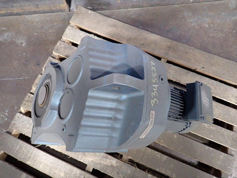 SEW-EURODRIVE 7.5 HP GEAR DRIVE