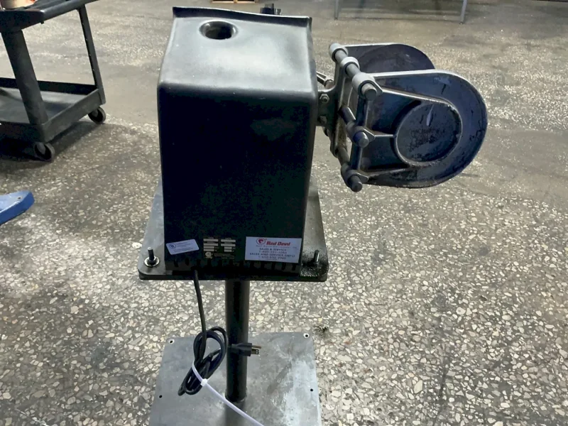 RED DEVIL EQUIPMENT CO. 1-GAL CAN PAINT SHAKER  -  5400