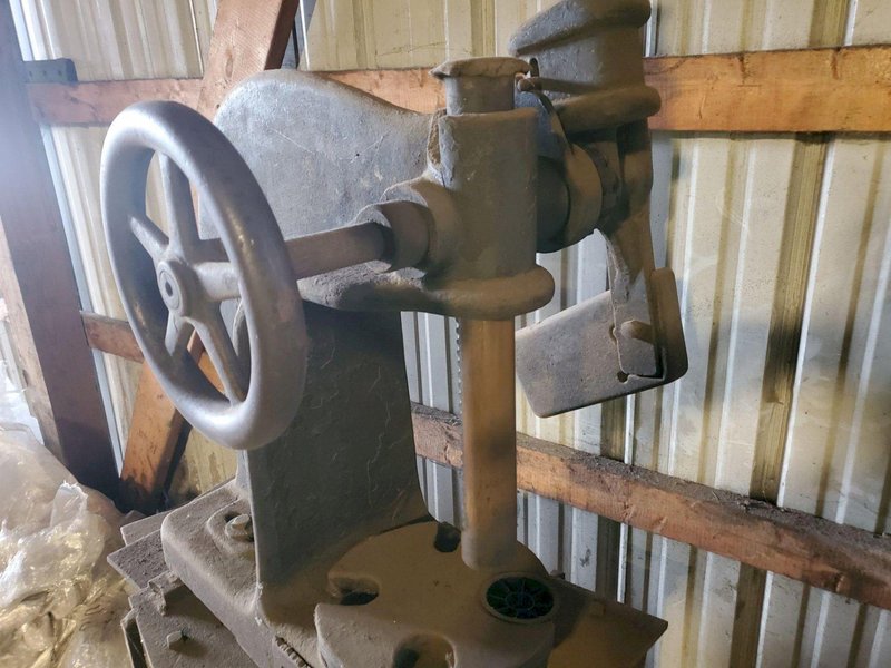 FAMCO ARBOR PRESS ON STAND. STOCK # 0847922