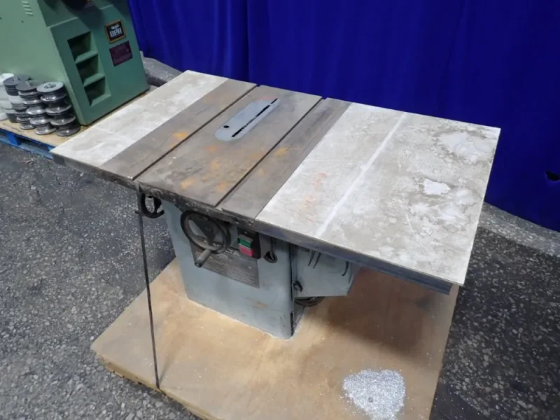 DELTA 47" X 27" 10" TILTING ARBOR SAW   -  34-806