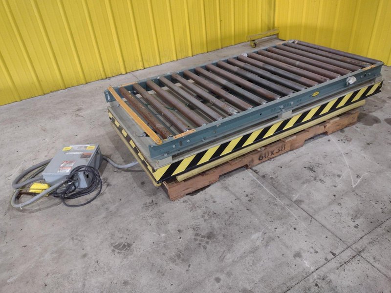 6' X 39" SOUTHWORTH HYDRAULIC ROLLER TOP LIFT TABLE: STOCK #20910