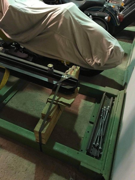 HIGHLIGHT INDUSTRIES FREEDOM 6512 SPIRAL PALLET STRETCH WRAPPER MACHINE