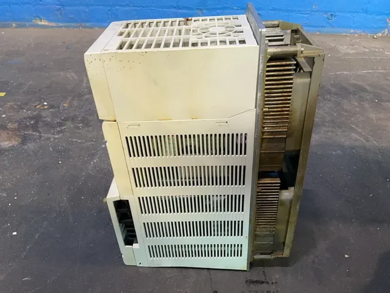 MITSUBISHI POWER SUPPLY UNIT  -  MDS-C1-CV-185