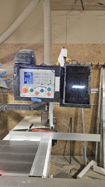 Ironwood SL300 Sliding Table Saw, 2023 – Full Length Bridge Clamp