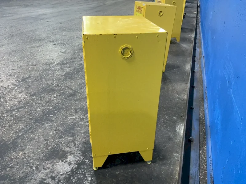 EAGLE 12 GALLONS FLAMMABLE LIQUID STORAGE CABINET  -  1925LEGS