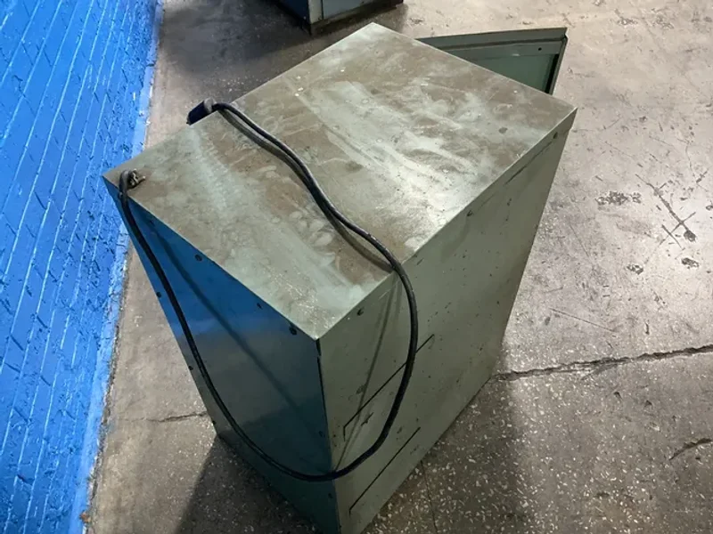 17" X 16" X 31" HONE CABINET