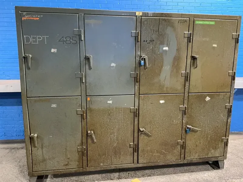Strong Hold  8 Door Lockers