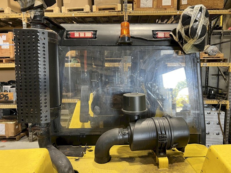 Hoist F220 22,000lbs Cushion Tire Forklift Diesel Fuel 72" Forks