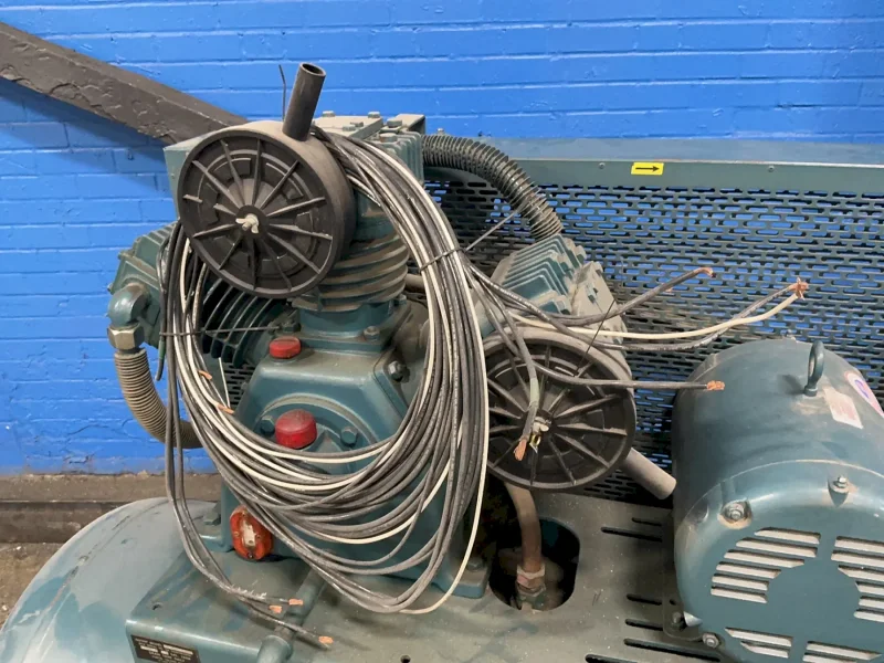 CURTIS 10 HP CHALLENGE AIR AIR COMPRESSOR  -  E-71