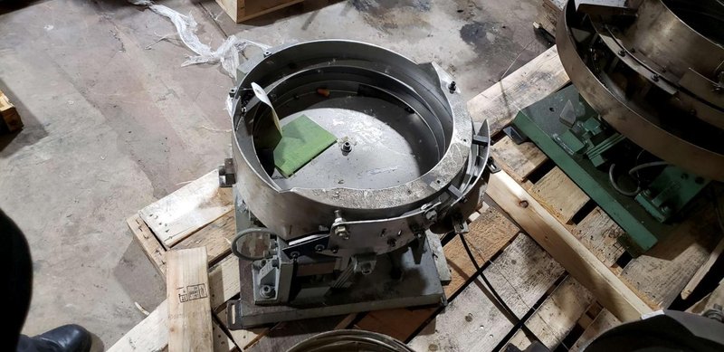 18″ CW Feeder Bowl