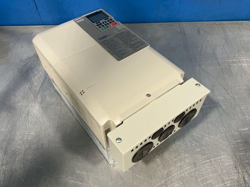 YASKAWA SERVO DRIVE  -  CIMR-AU4A0044FAA